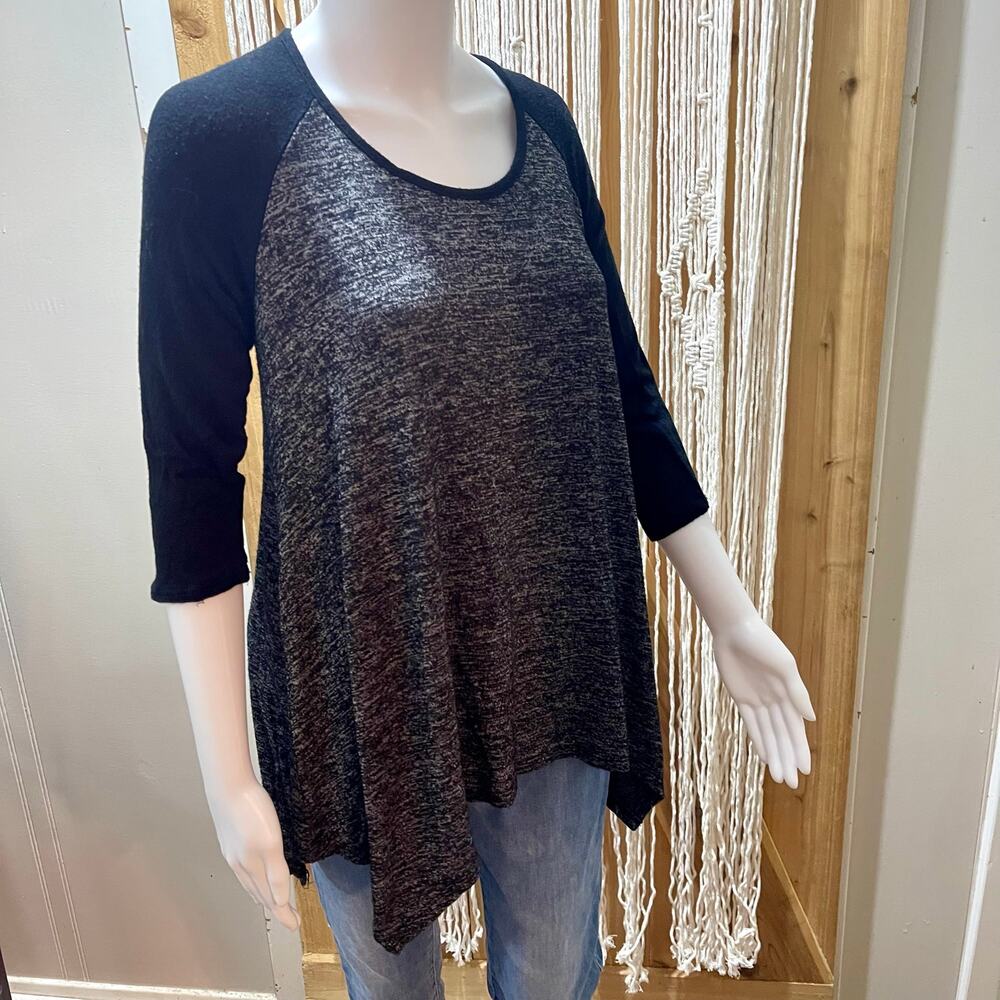 Oversized Cozy Comfy Soft Black Gray Raglan Tunic Top Sharkbite Hem Medium M